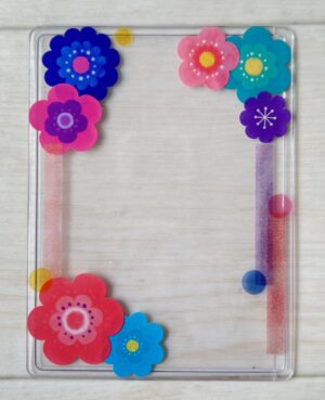 お花のシールとマステを使って制作した和風なデザインの硬質ケース