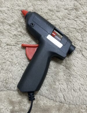 ダイソーで購入したグルーガン